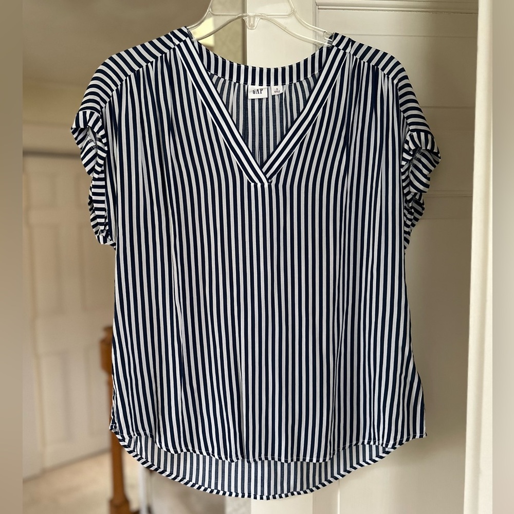 GAP navy/white striped, v-neck blouse